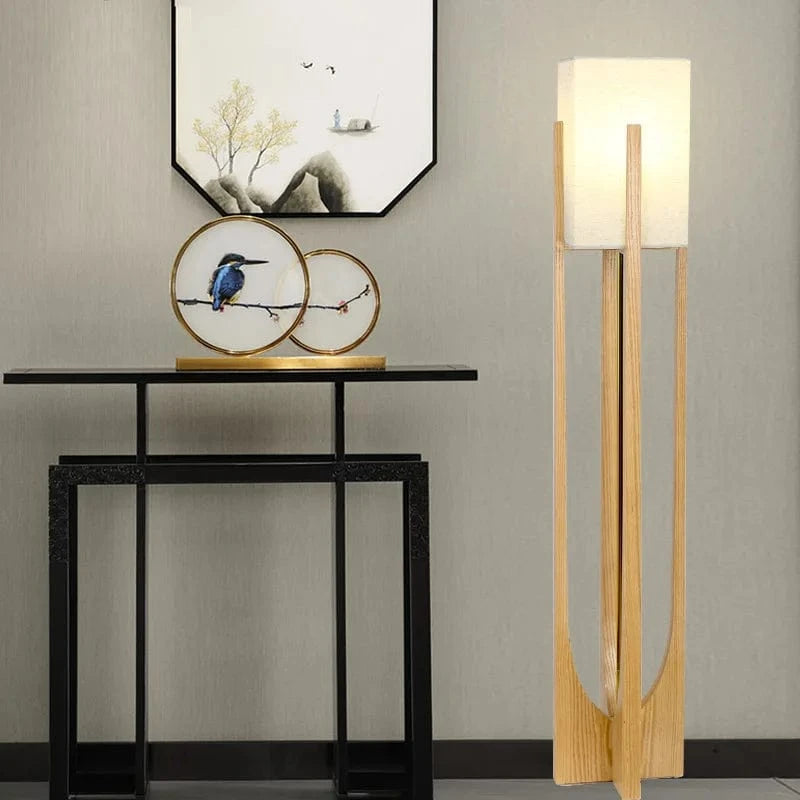 Lampe de sol en bois nordique avec LED et design élégant | Marco Lucetti