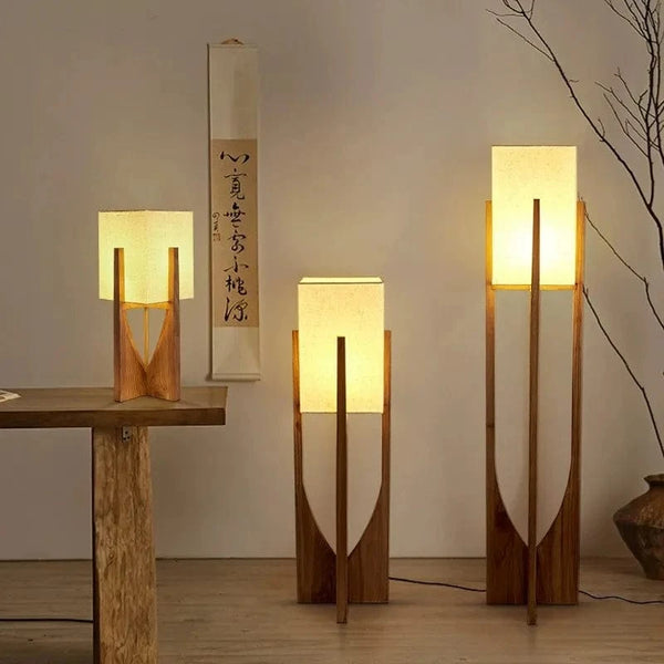 Lampe de sol en bois nordique avec LED et design élégant | Marco Lucetti