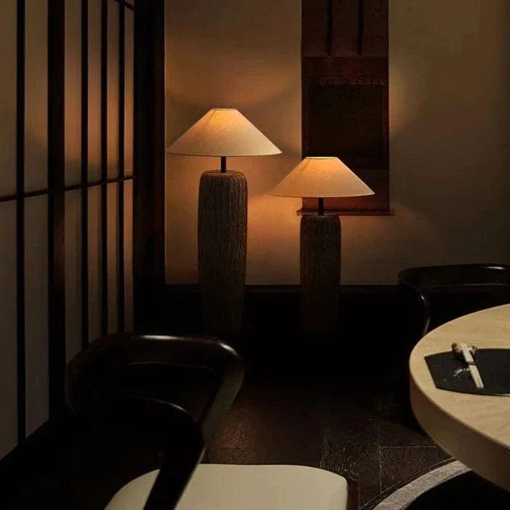 Lampe de sol japonaise en poterie antique | Marco Lucetti