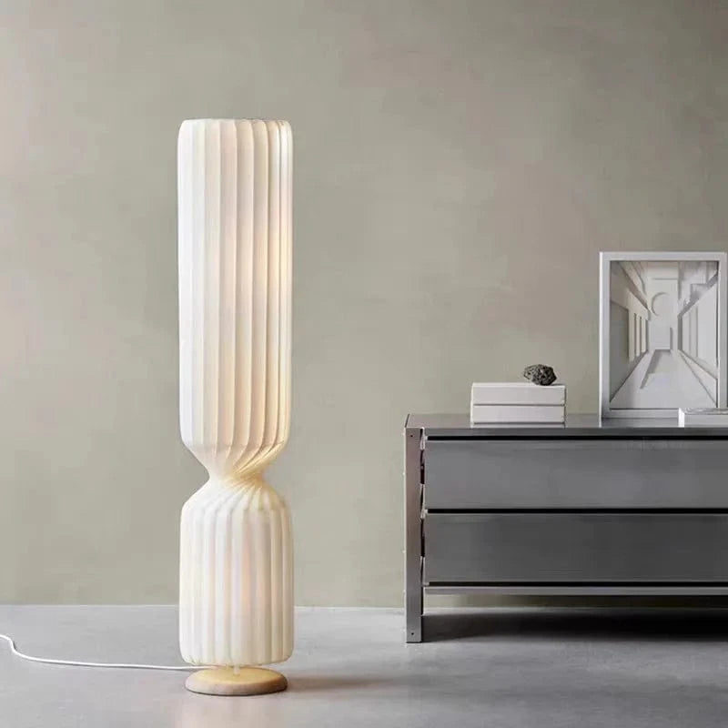 Lampe de sol nordique Wabi Sabi plissée en tissu blanc pour salon ou chambre - Marque Loft-Light | Marco Lucetti
