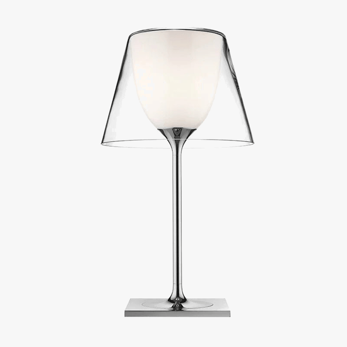 Lampe de table design italien moderne en acrylique pour une décoration nordique de maison | Marco Lucetti