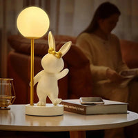 Lampe de table design nordique de luxe en forme de lapin "Arctic Rabbit" | Marco Lucetti A blanc / Lumière chaude