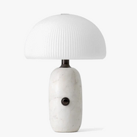 Lampe de table en marbre élégante