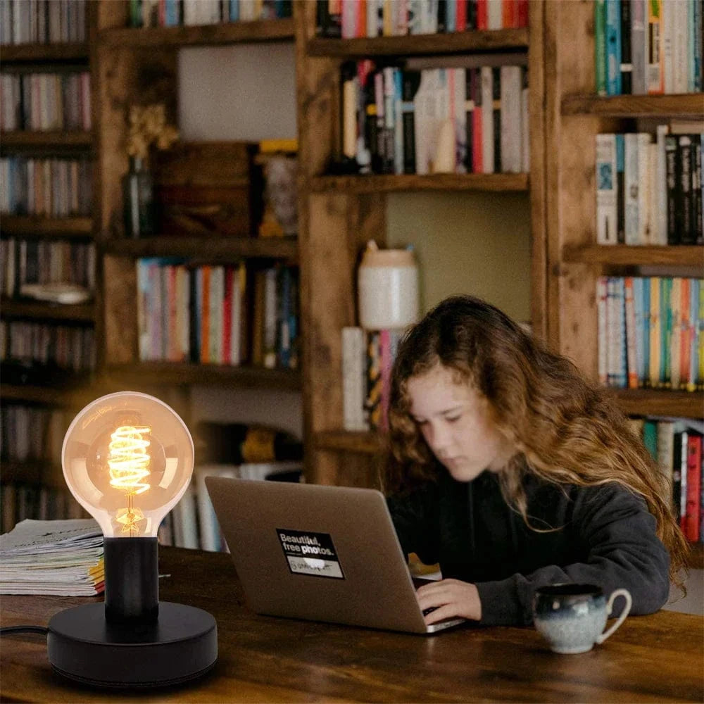 Lampe de Table Industrielle avec Cordon de 1.8m et Interrupteur | Marco Lucetti