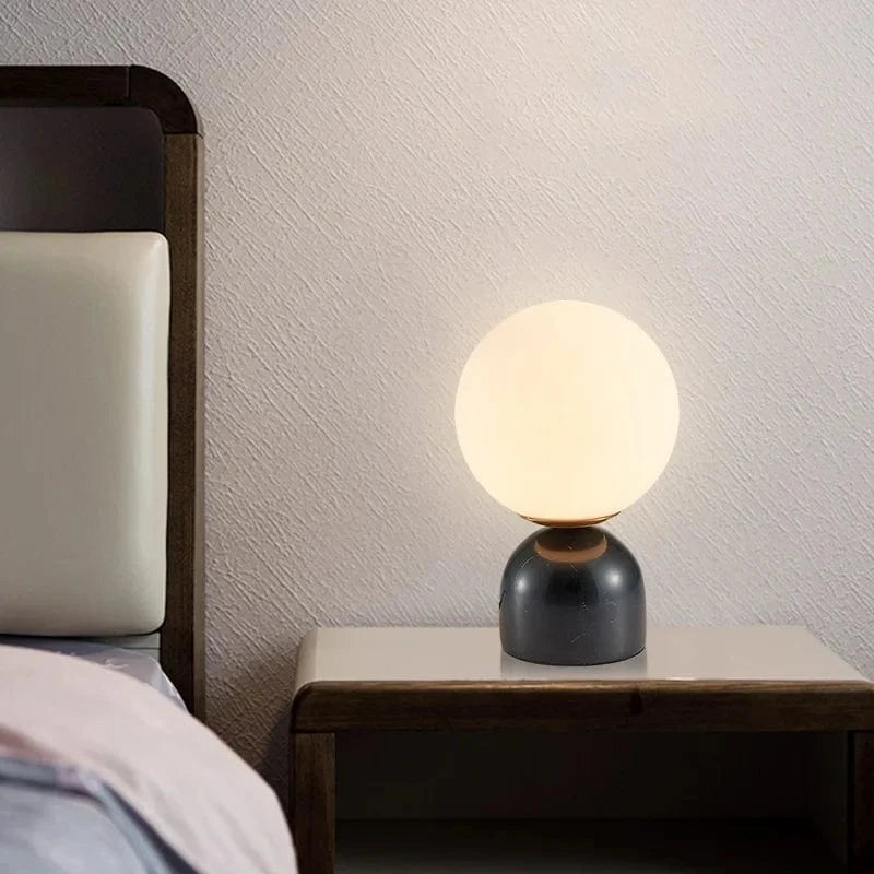 Lampe de table LED en verre et marbre - Luxe Illuminé | Marco Lucetti