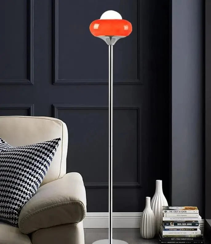 Lampe de table moderne Bauhaus design rétro par Guzzini | Marco Lucetti Lampadaire rouge / Lumière froide