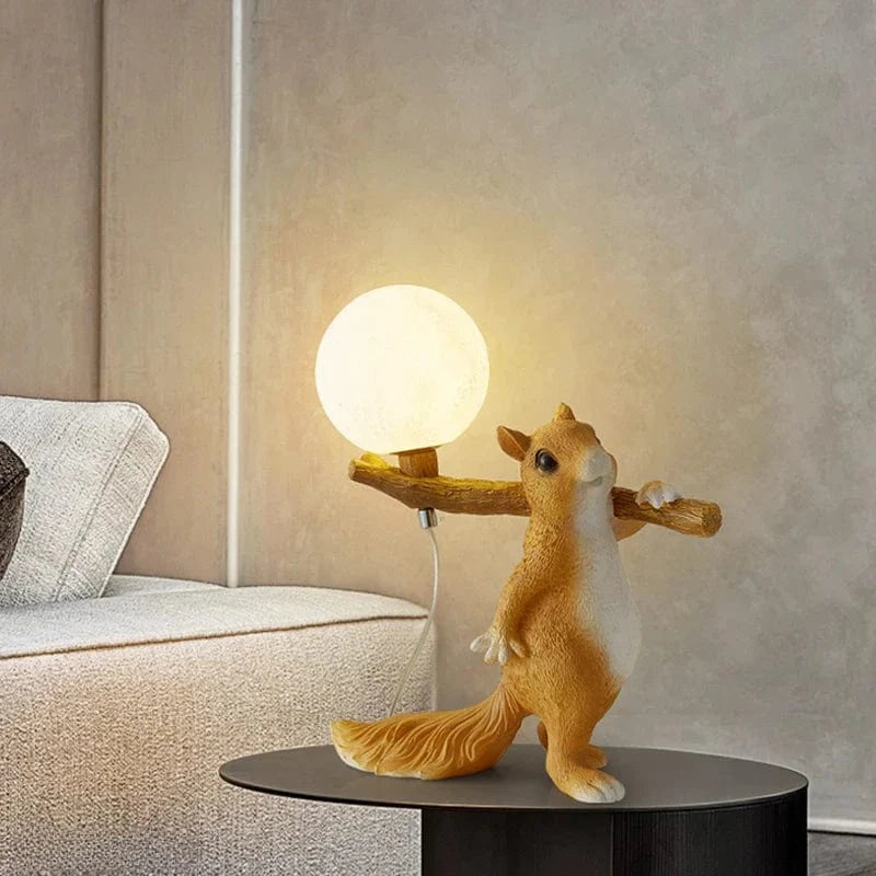 Lampe de Table Nordique Créatif LED Animal Écureuil | Marco Lucetti