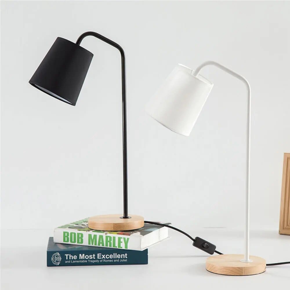 Lampe de Table Nordique en Bois LED - Veilleuse pour Bureau, Lit et Salon | Marco Lucetti
