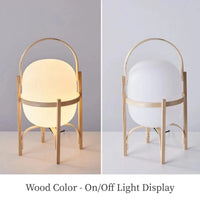Lampe de table nordique en verre avec panier en bois - Édition Limitée | Marco Lucetti