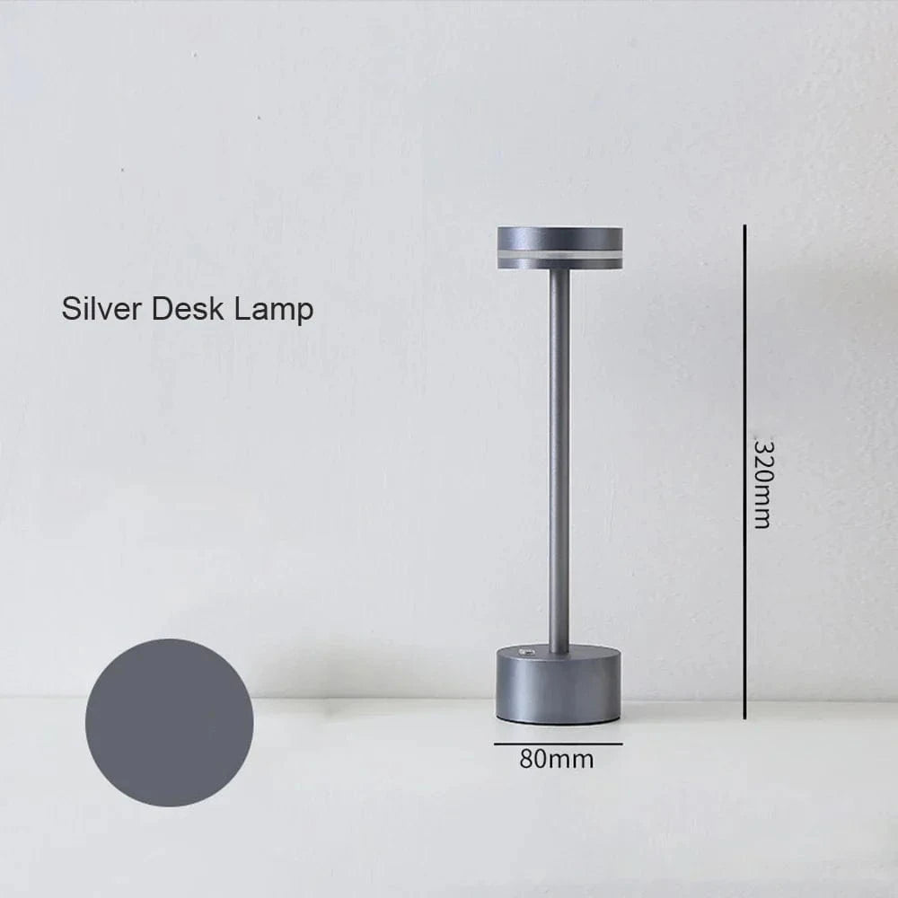 Lampe de Table Rechargeable LED pour Chambre à Coucher avec Interrupteur Tactile - USB-C | Marco Lucetti Lampe de bureau argentée
