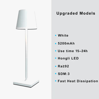 Lampe de table sans fil en métal noir, style varié. | Marco Lucetti