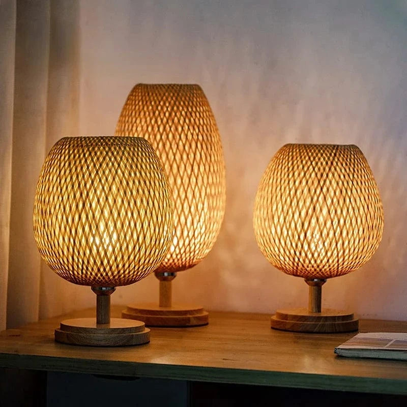 Lampe de Table vintage en rotin et bambou tissée à la main | Marco Lucetti