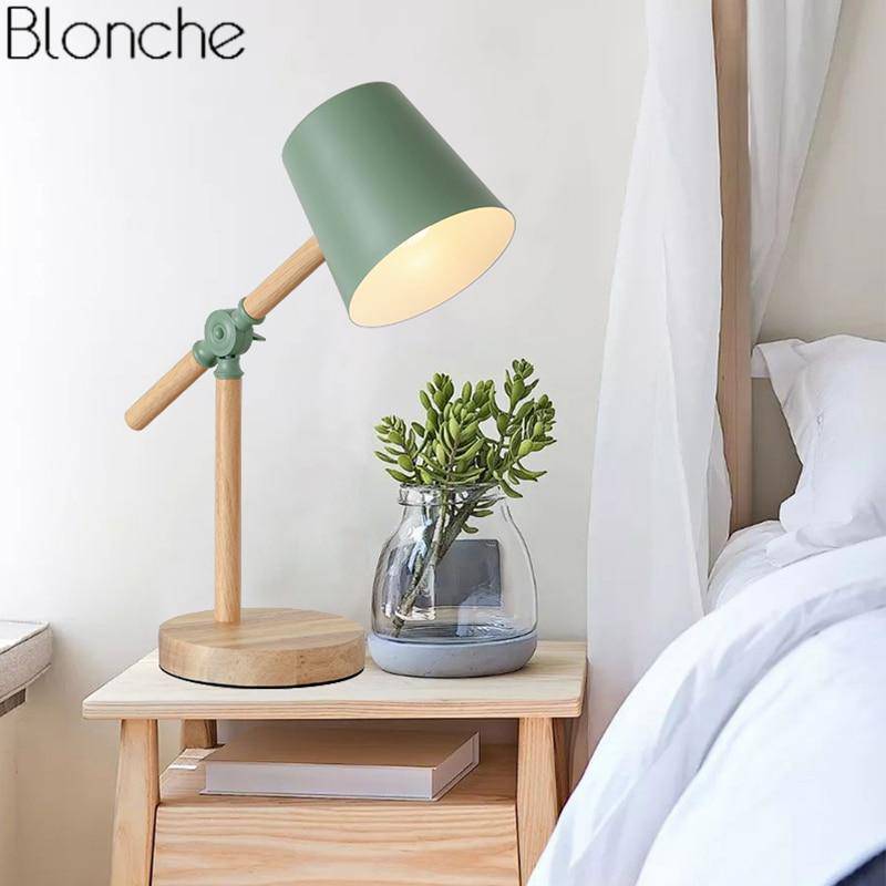 Lampe en bois ajustable : tendance et colorée | Marco Lucetti