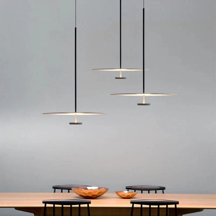 Lampe LED suspendue ronde en métal au design moderne et créatif | Marco Lucetti