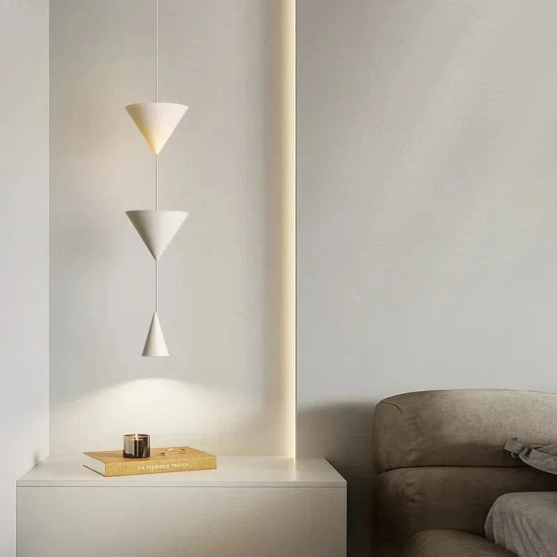 Lampe minimaliste noir-blanc pour suspension moderne dans votre restaurant, maison, salon, salle à manger, bar ou comptoir. | Marco Lucetti