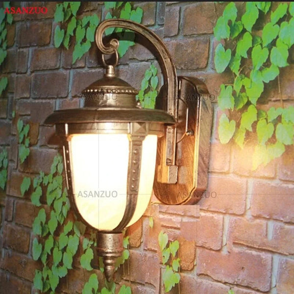 Lampe murale extérieure en bronze européen pour balcon et jardin | Marco Lucetti