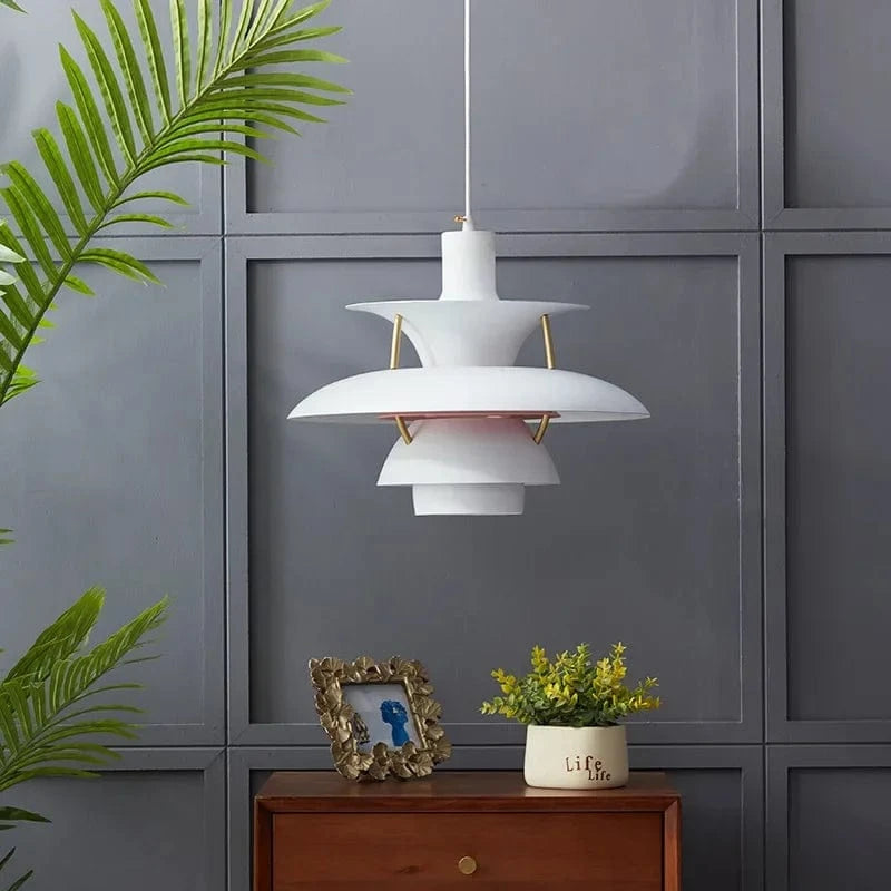 Lampe nordique élégante pour illuminer votre couloir | Marco Lucetti Titre par défaut