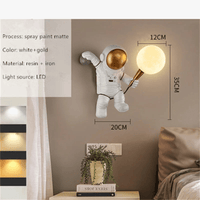 Lampe Nordique LED Astronaute Lune pour Chambre d'Enfants | Marco Lucetti