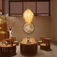 Lampe pastorale en rotin tissage bambou et chapeau de paille, idéale pour une décoration de salle | Marco Lucetti