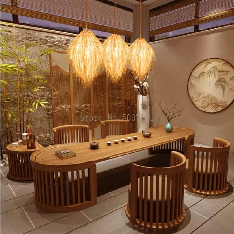 Lampe pastorale en rotin tissage bambou et chapeau de paille, idéale pour une décoration de salle | Marco Lucetti
