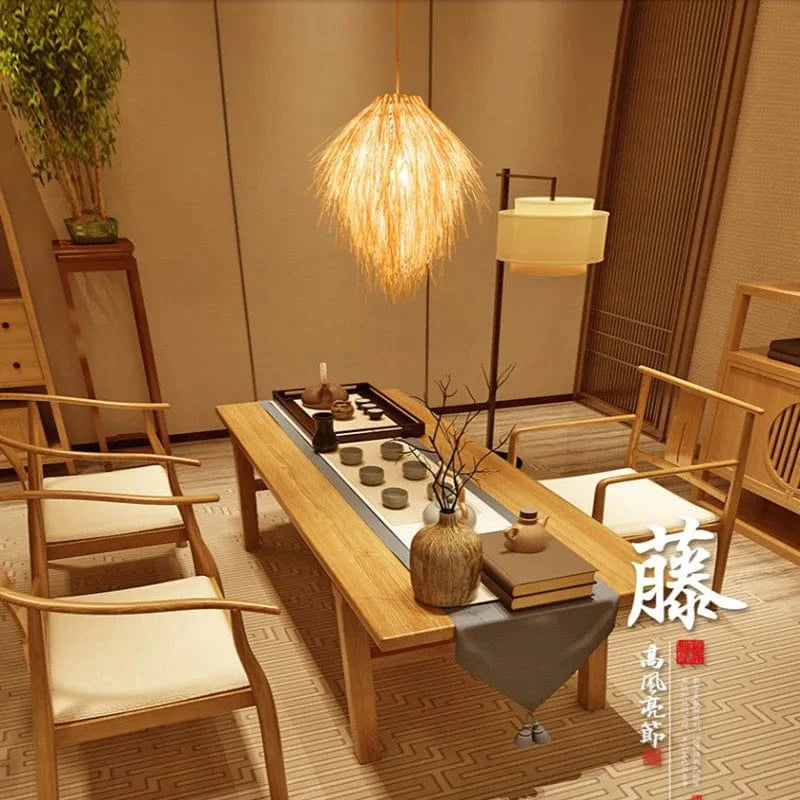 Lampe pastorale en rotin tissage bambou et chapeau de paille, idéale pour une décoration de salle | Marco Lucetti