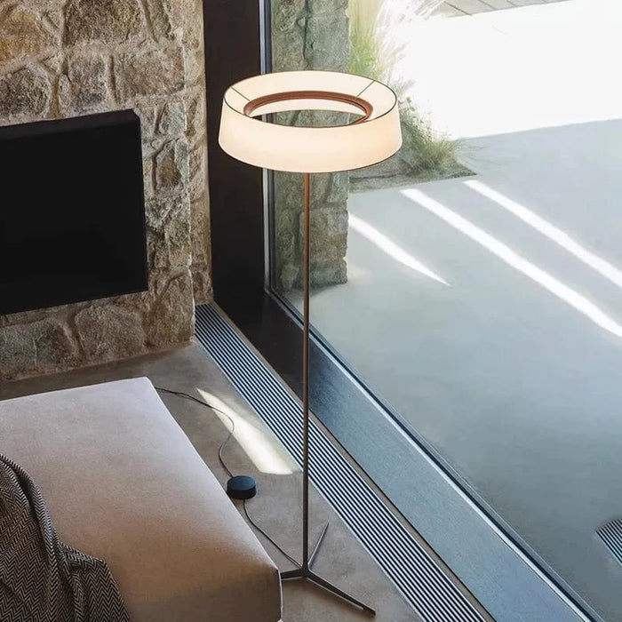 Lampe sur pied Nordique au Design Minimaliste | Marco Lucetti