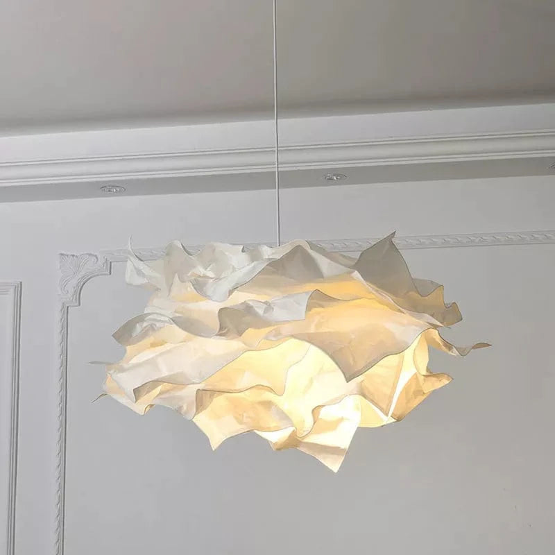 Lampe suspendue blanche pour éclairage plafond en milieu commercial. | Marco Lucetti