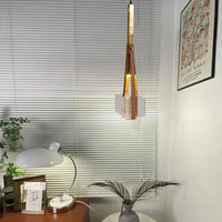 Lampe Suspendue en Résine et Cuir Artificiel Style Moderne - Réglable en Hauteur | Marco Lucetti