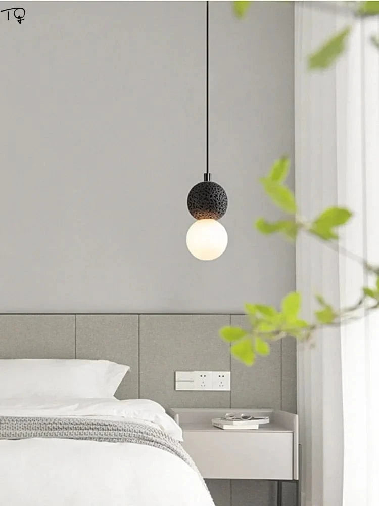 Lampe suspendue exclusive en pierre avec trou noir - Parfaite pour bar ou studio | Marco Lucetti