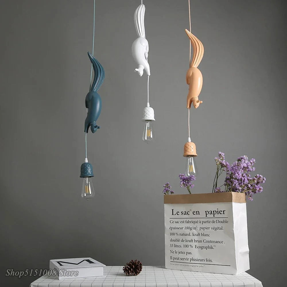 Lampe Suspension Résine Écureuil Nordique LED Loft Décoratif - Éclairage Authentique | Marco Lucetti
