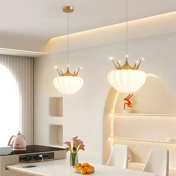Lampes Couronne Dorée Nuage Blanc: Éclairez Votre Intérieur avec Élégance | Marco Lucetti