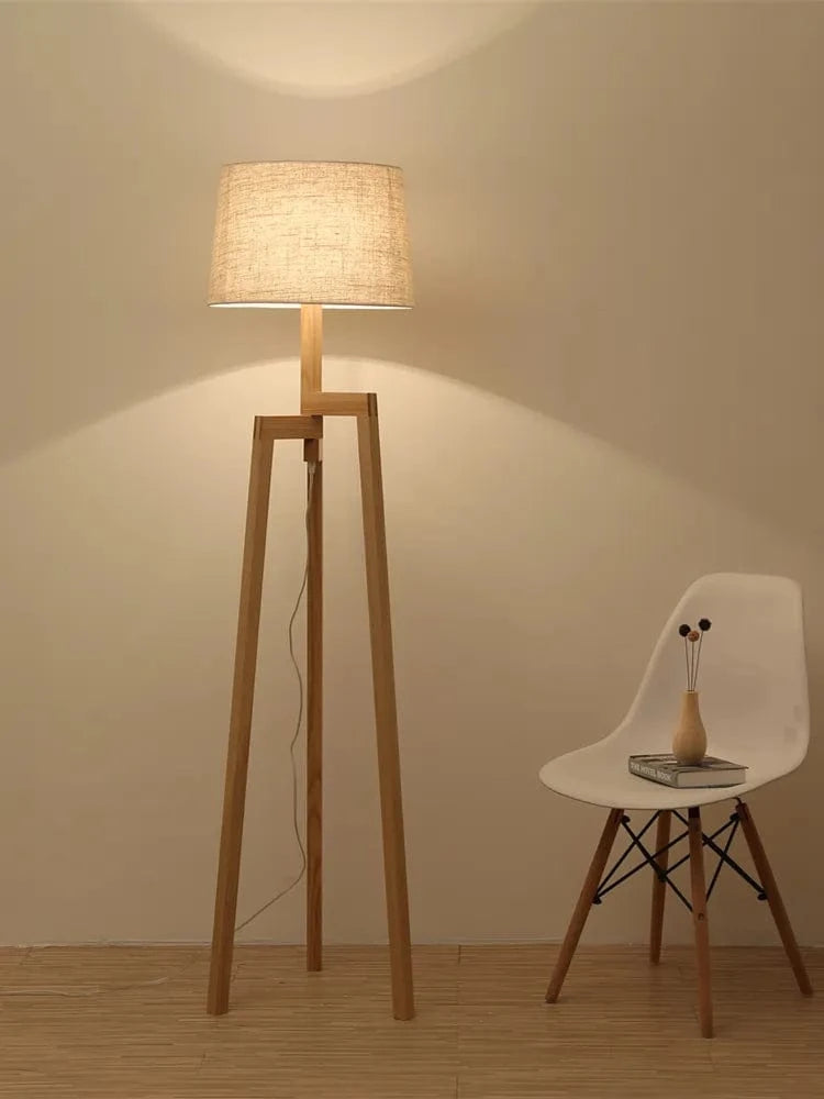 Lampes sur pied pour salon Vintage élégant en bois trépied LED | Marco Lucetti Couverture blanche ordinaire