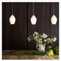 Lampes suspendues en céramique nervurée de style britannique contemporain