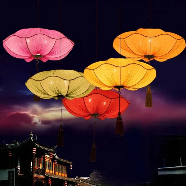Lanterne chinoise en tissu suspendue, artisanale. | Marco Lucetti