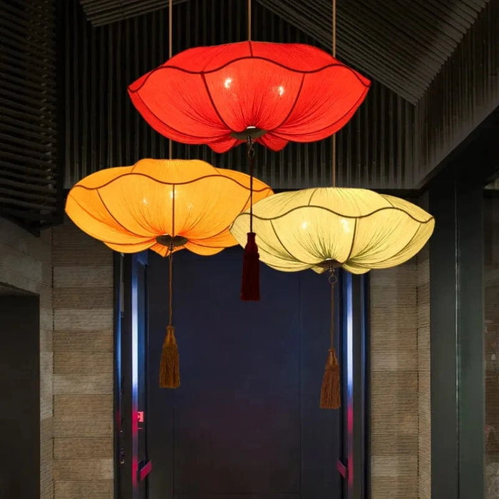 Lanterne chinoise en tissu suspendue, artisanale. | Marco Lucetti