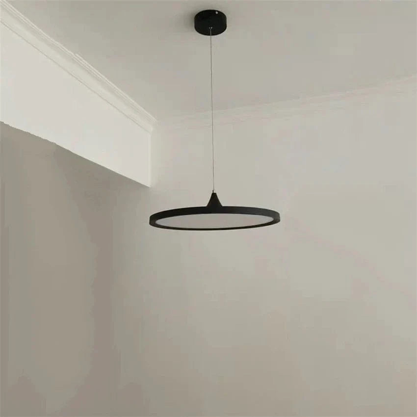 Lumières suspendues nordiques LED : suspension ronde en fer | Marco Lucetti