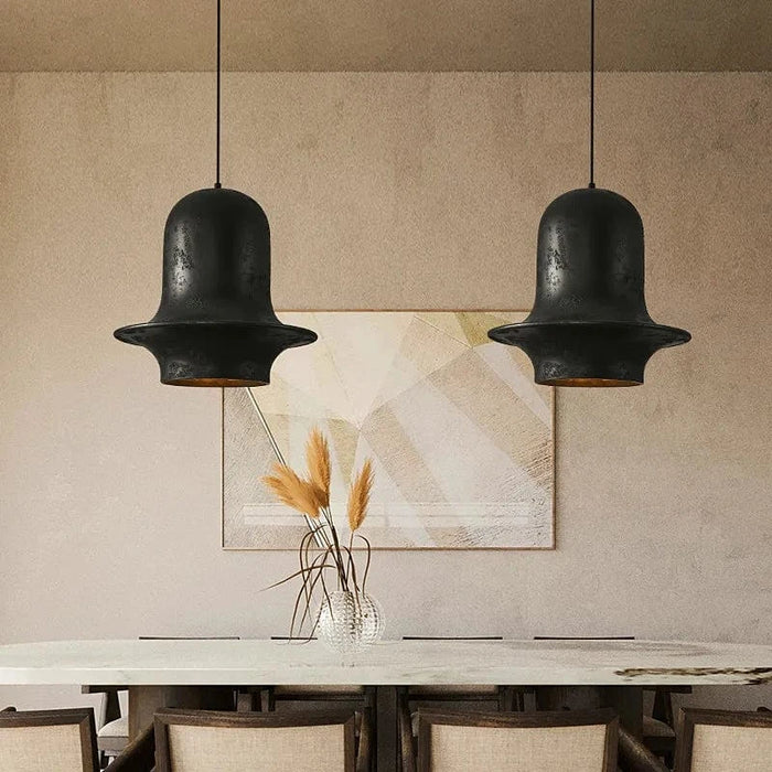 Luminaire Scandinave pour Restaurant: Suspension Noire | Marco Lucetti