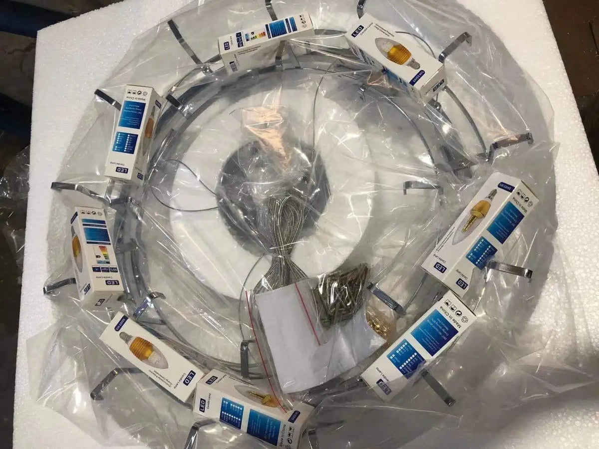 Lustre à LED en verre blanc avec plumes d'oie et finitions or argent | Marco Lucetti