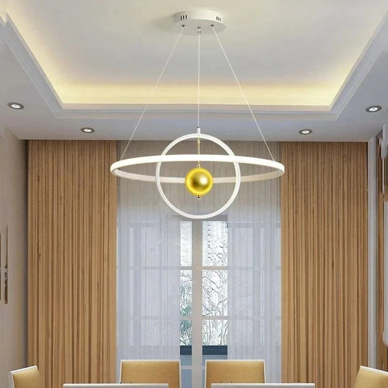 Lustre circulaire en boule de fer pour salon chic | Marco Lucetti