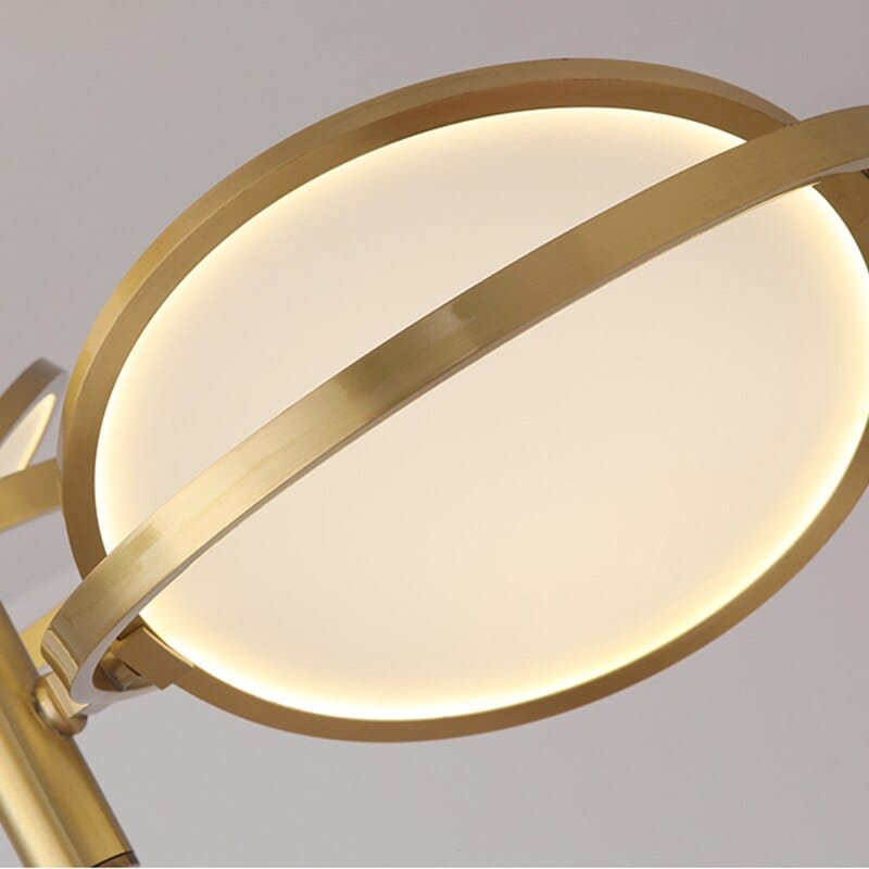 Lustre design en métal doré avec lampe arrondie Skalla - Élégance lumineuse | Marco Lucetti changeable