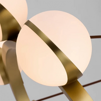 Lustre design rond illuminé par des boules LED | Marco Lucetti