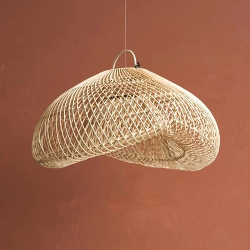 Lustre en rotin de style Wabi Sabi artisanal | Marco Lucetti