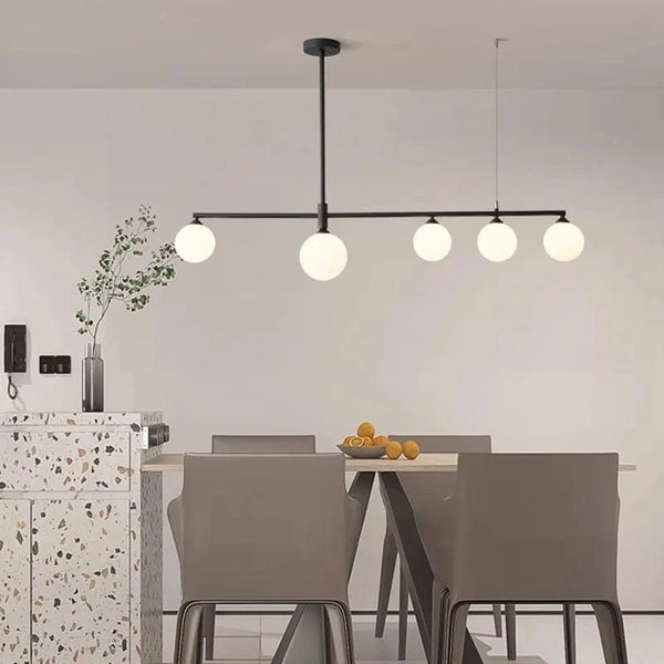 Lustre en verre blanc laiteux pour table à manger  | Marco Lucetti