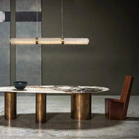 Lustre en zigzag en cuivre et marbre, éclairage LED de luxe modernisé. | Marco Lucetti