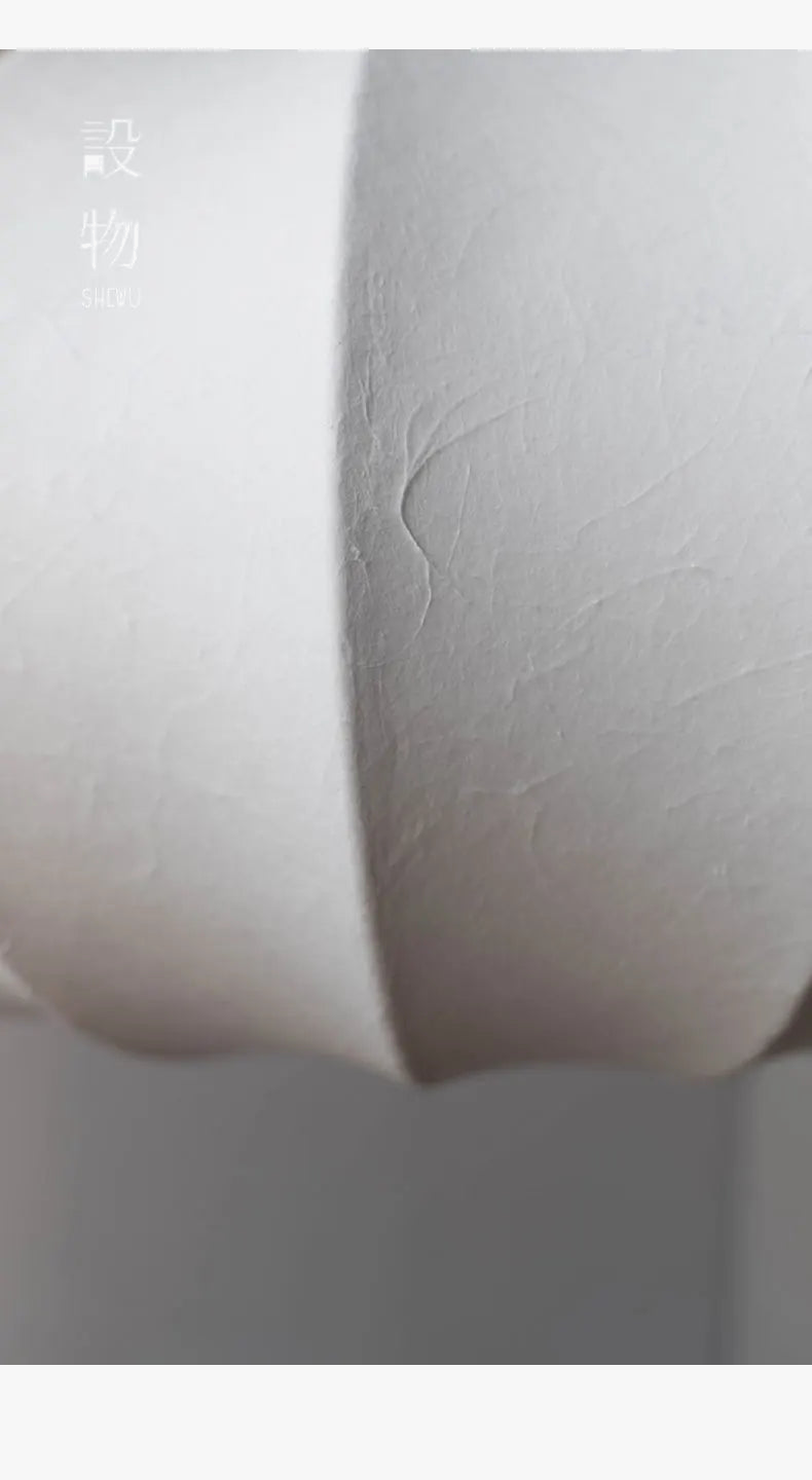 Lustre japonais en soie pour une salle à manger au style Wabi-sabi | Marco Lucetti