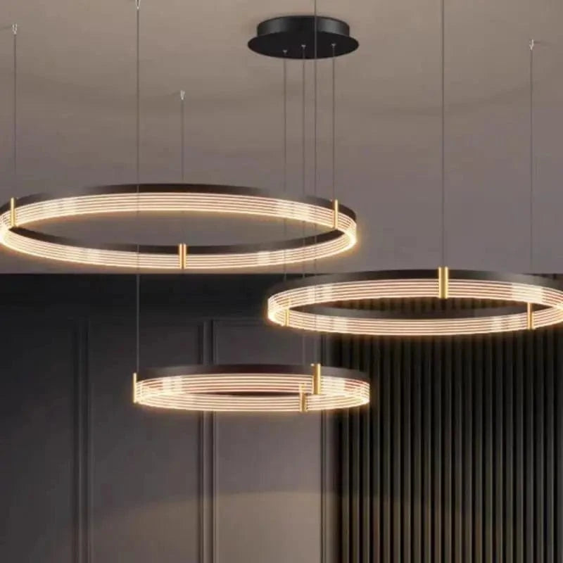 Lustre LED anneau en acrylique au design contemporain avec anneau intérieur | Marco Lucetti