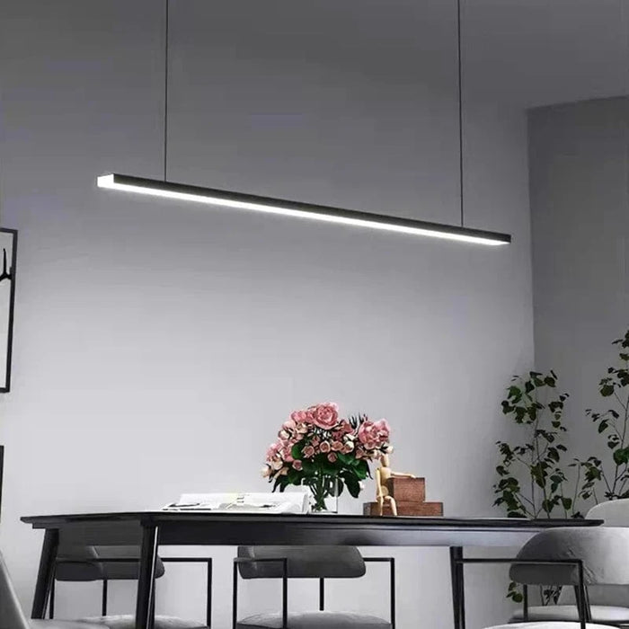Lustre LED Minimaliste avec Fil Réglable et Corps en Cuivre - LuminAire | Marco Lucetti