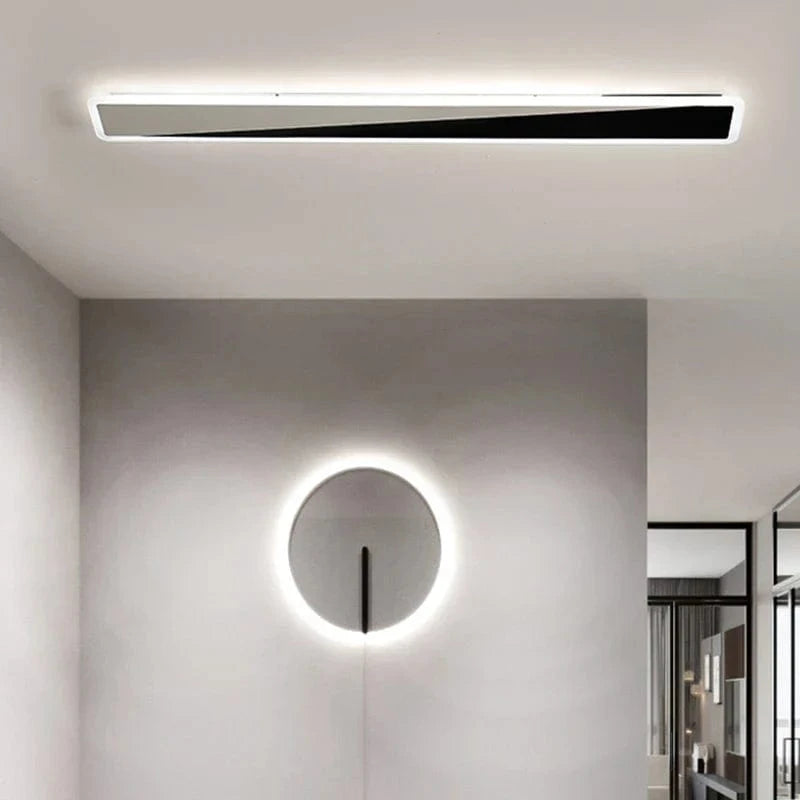 Lustre Minimaliste Nordique avec Bande Longue et Touche Créative | Marco Lucetti