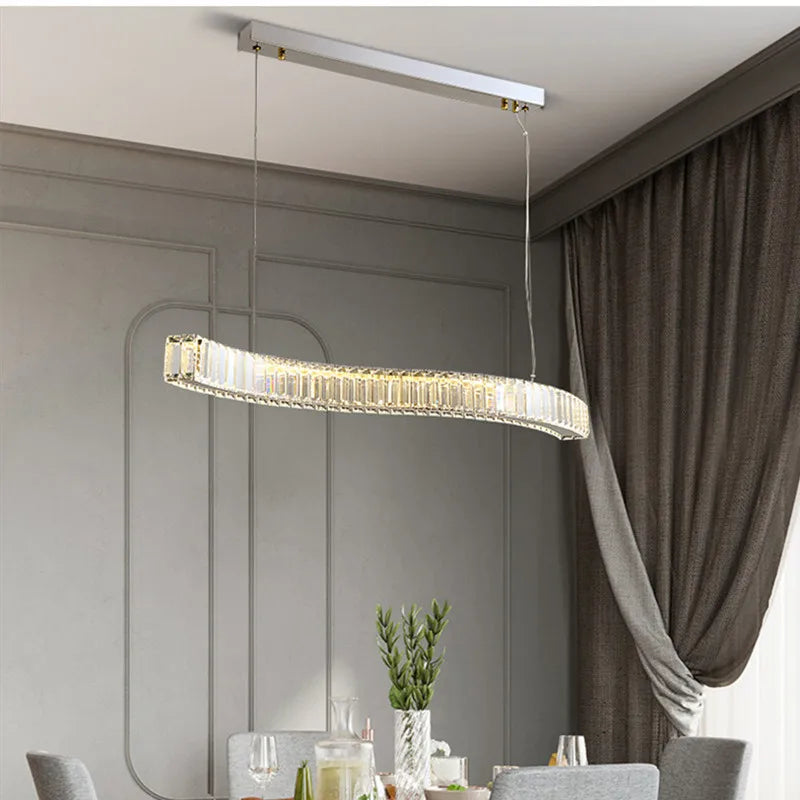 Lustre moderne en acier avec cristaux et lumières LED suspendues - Luxe Éclatant