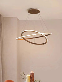 Lustre moderne en bois avec LED et anneau en noyer retro | Marco Lucetti